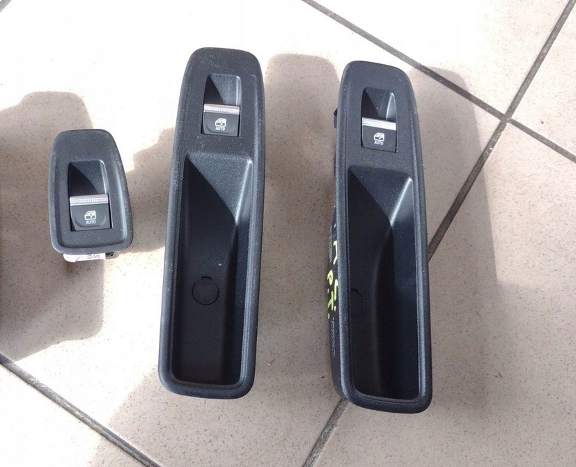 фото №1, Панель переключатель окон renault arkana clio v 254015831r