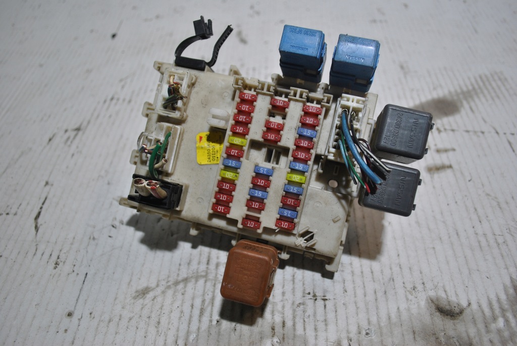 фото №1, Коробка предохранителей primera p12 24350av700