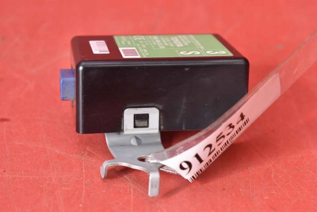 фото №5, Модуль управляющий двери 89740-47030 toyota prius 3 iii xw30 09-11