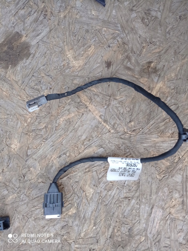 фото №1, Кабель usb citroen c4 picasso ii 9806059580