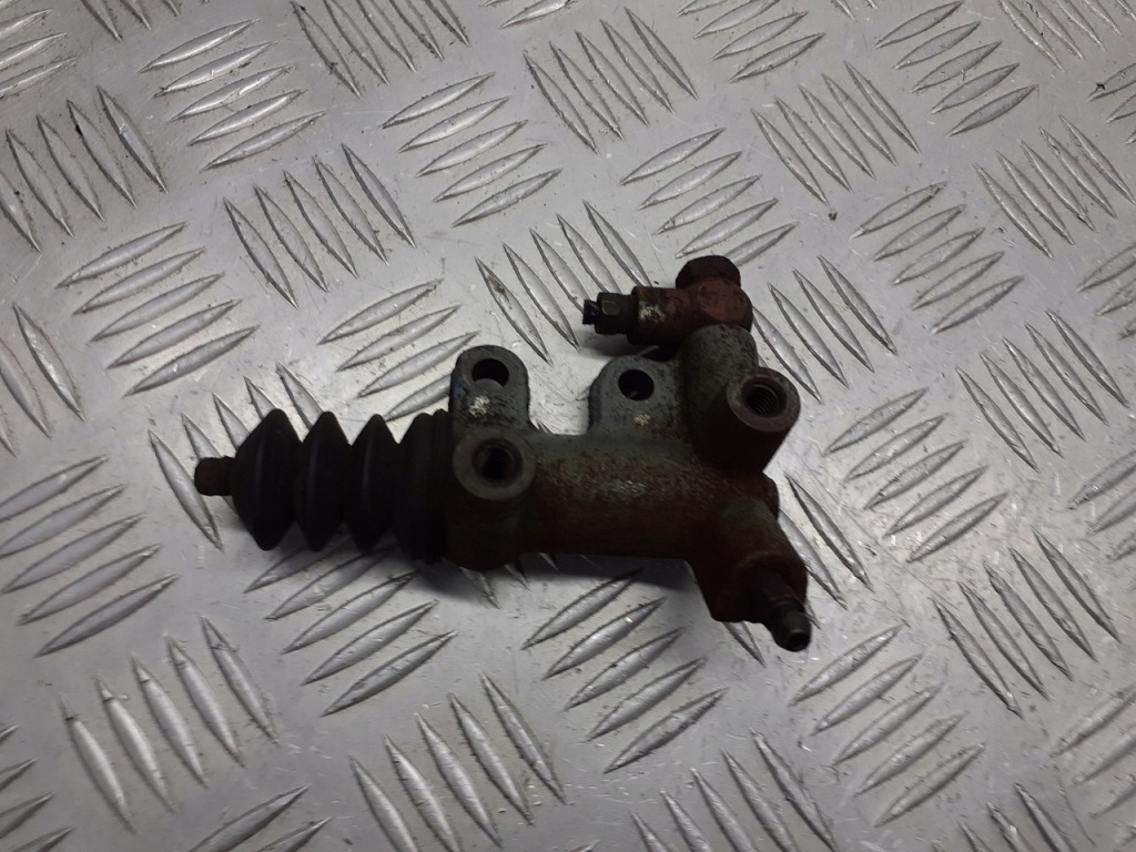 фото №1, Цилиндр сцепления toyota yaris i 1.0