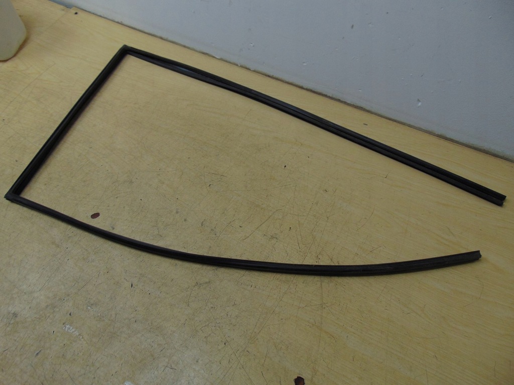 фото №4, Рамка прокладка скло двері задня ліва land cruiser