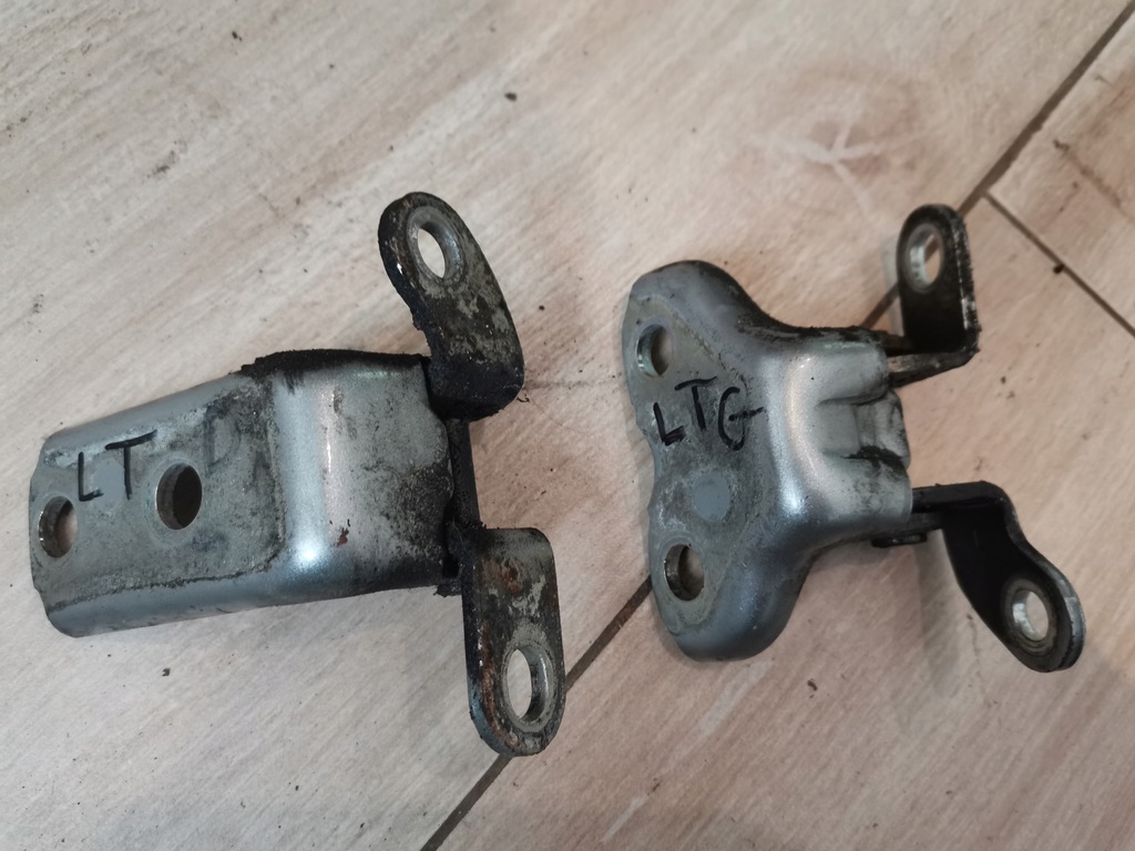 фото №1, Петли дверь левый задняя toyota yaris ii