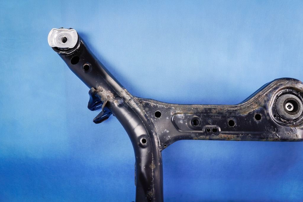 фото №9, Опора подвеска подрамник задняя audi a6 4g a7 4g8 4g0505235ae