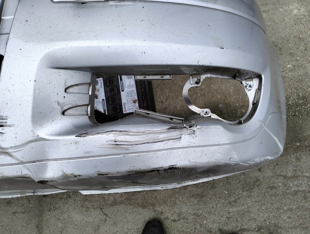 Бампер перед передний audi a3 8p 2005-2008 большой решётка радиатора ly7w Оригинал