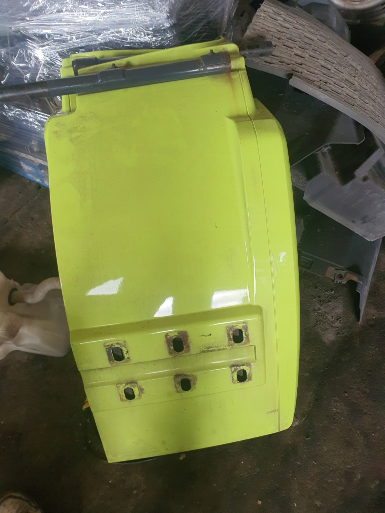 Купити Mercedes actros mp1 крила правий