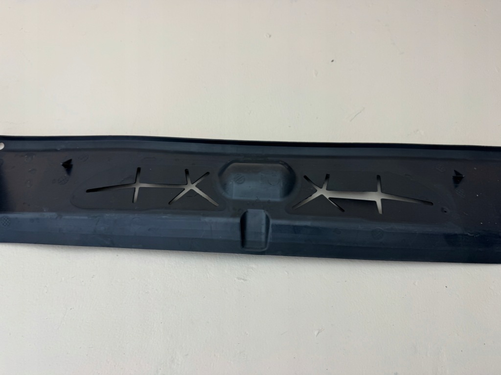 Купити Bmw x5 g05 x6 g06 x7 g07 впуск нижній повітря повітропровід поперечина 51747421678