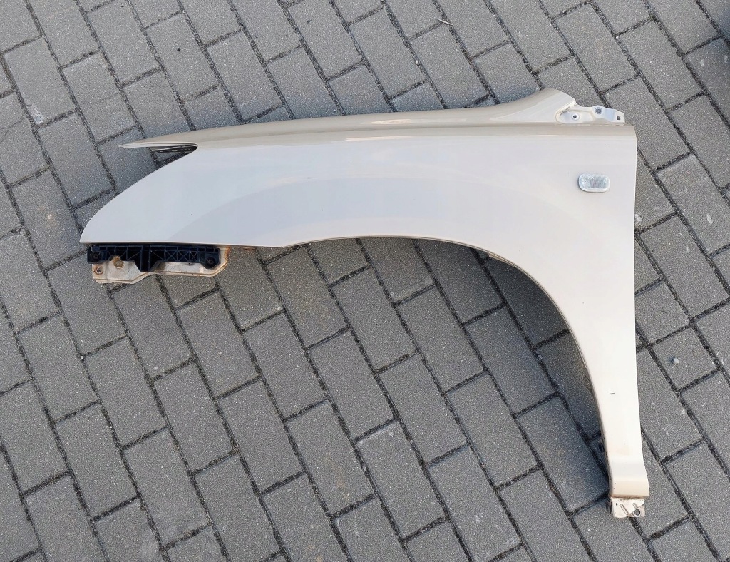 Купити Крило перед передній ліве + кронштейн  lexus rx 2 rx400 h 300 400 4t1