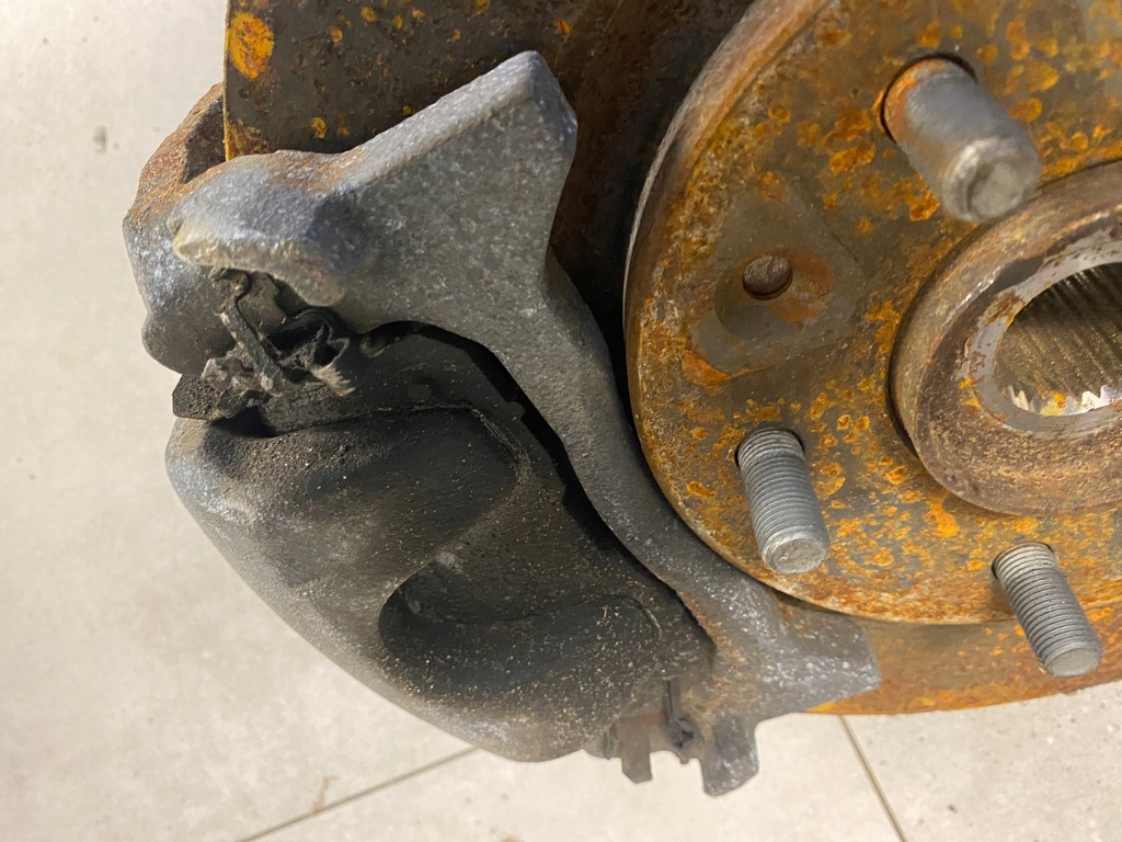 фото №4, Nissan leaf i поворотный кулак амортизационная стойка левый перед