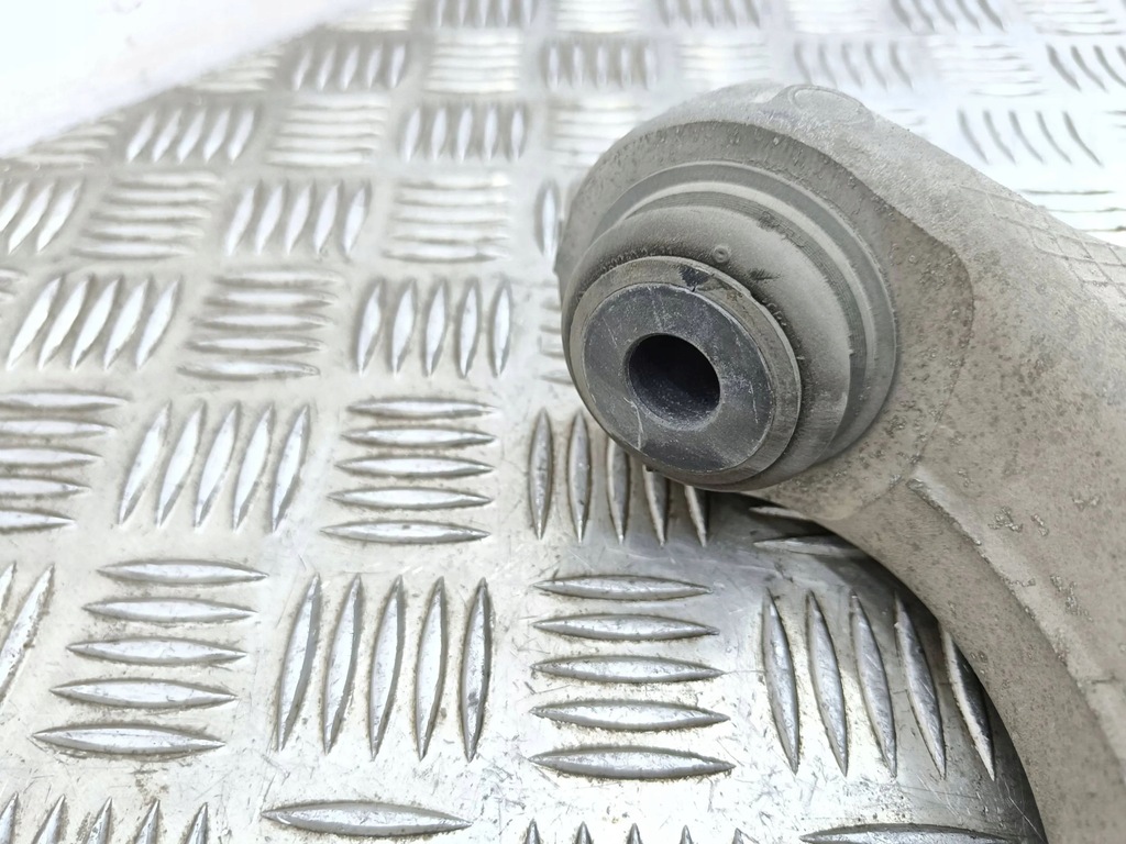 фото №7, Bmw 7 f01 f02 f03 f04 2013 верхний рычаг задний