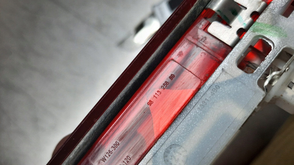 Третье  фонарь  стоп стоп-сигнал citroen jumpy 3 peugeot expert 3 16- Недорого