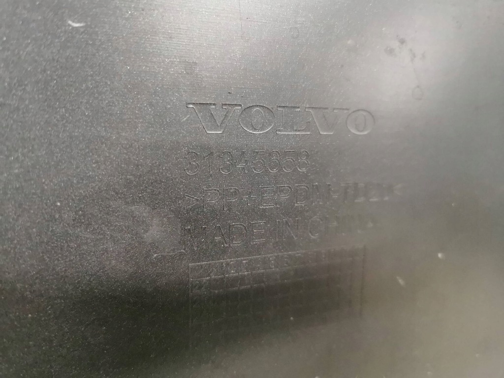 фото №16, Бампер, решётка правая, значок, logo volvo ex-30 27.