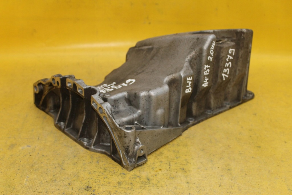 Купити Піддон масляна 06b103603as a4 b7 bwe 2.0 tfsi