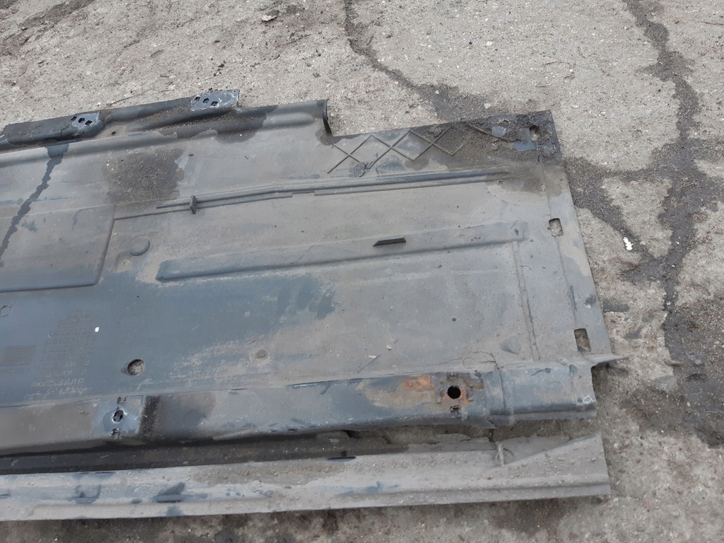 фото №12, Audi a5 8t 3d захист плита підлога підвіска права 8k0825208d