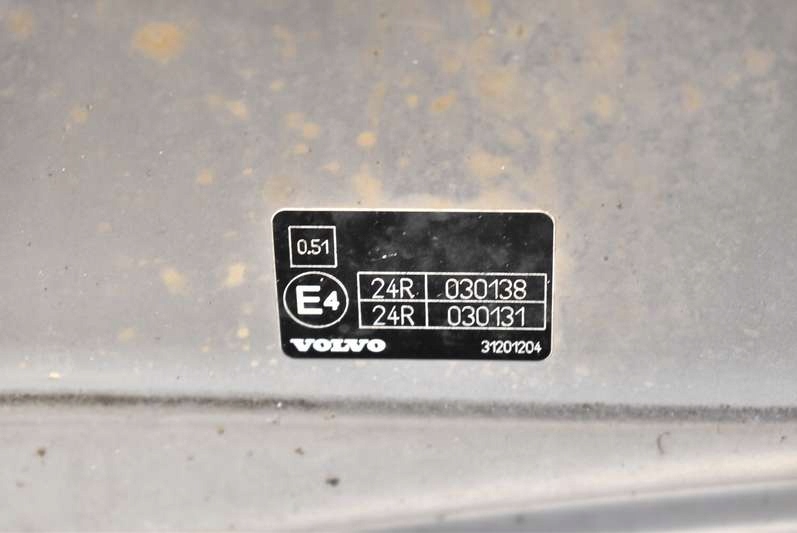 фото №16, Капот кришка двигуна срібляста volvo c70 2 ii 05-13