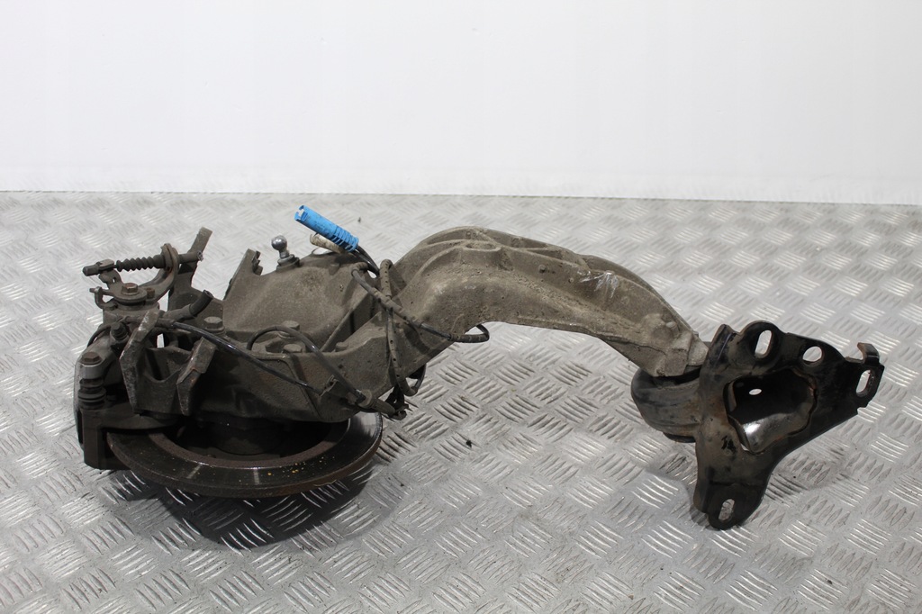 фото №3, Поворотний кулак правий задня mini clubman s r55 6765378