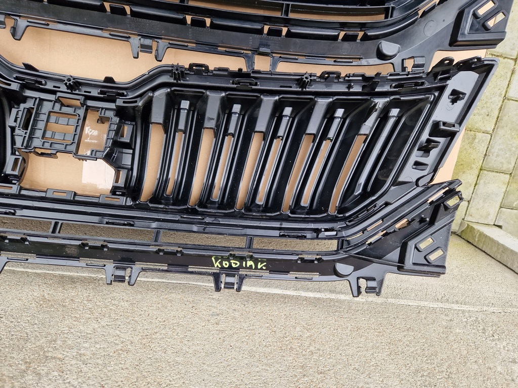 фото №9, Решітка радіатора решітка радіатора skoda kodiaq sportline black rs