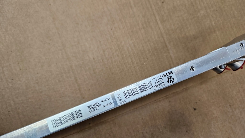 фото №11, Радиатор масла vw touareg audi q7 7l0317021 nowa