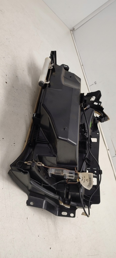 фото №11, Бардачок пасажира mercedes w219 2,5