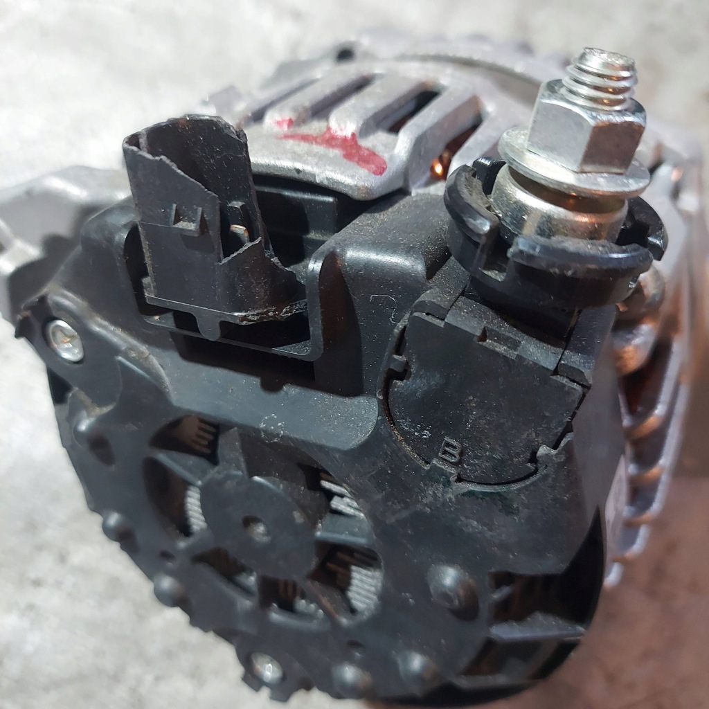 фото №4, Mitsubishi eclipse cross 1.5 t-mivec генератор