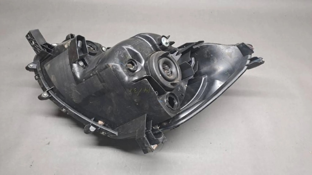 фото №5, Лампа перед права mitsubishi space star ii anglik