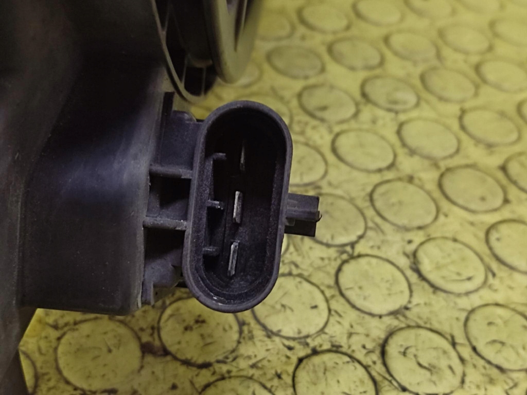 Opel astra h 1.9 cdti вентилятор радиатора 13132559 с Разборки