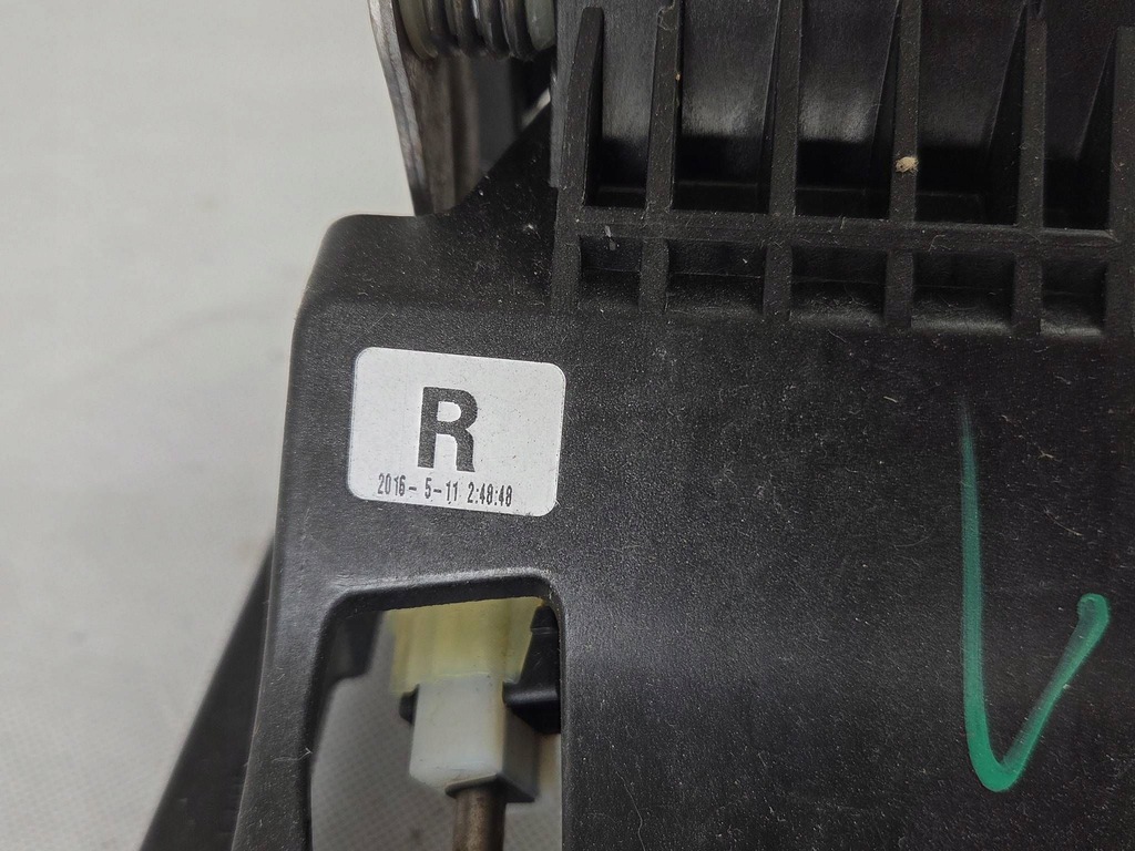 фото №6, Peugeot 208 1.2 vti домкрат выборщик тросы переключения передач 1000413815