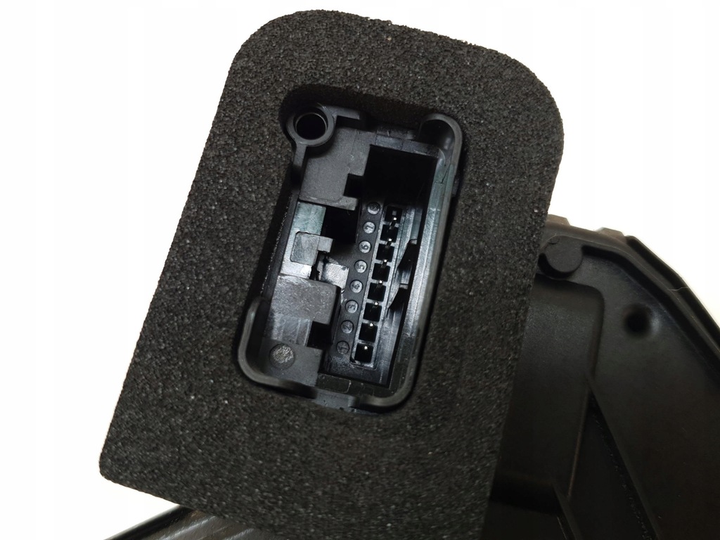 фото №6, Замок правый задняя 7 pin skoda scala