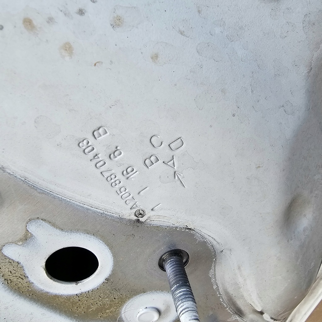 фото №7, Mercedes w205 c-klasa капот кришка двигуна 149