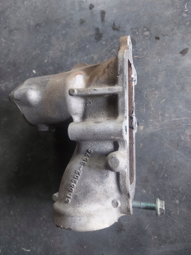 фото №1, Man tgx d2676 e6 корпус термостата