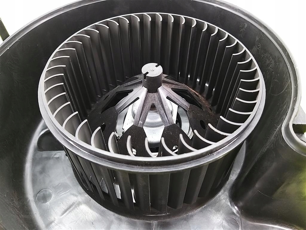 фото №1, Воздуходувка вентилятор opel vectra c signum 2002-2008r thermotec резистор