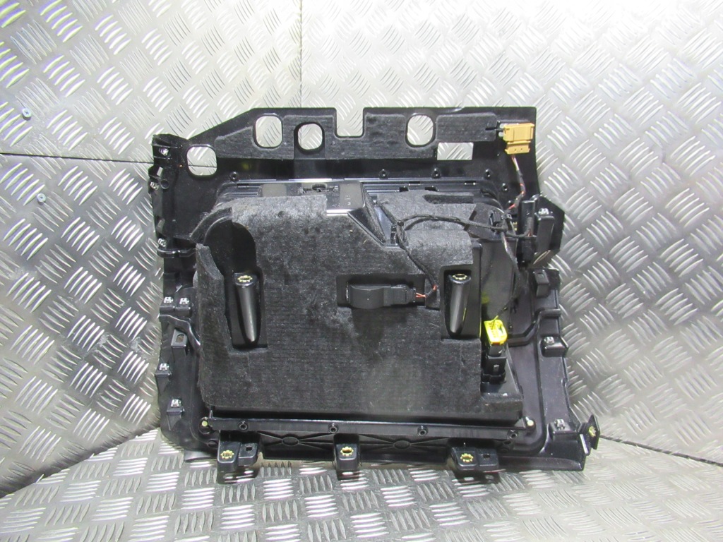 фото №6, Porsche macan бардачок пассажира кожа luxorbeige