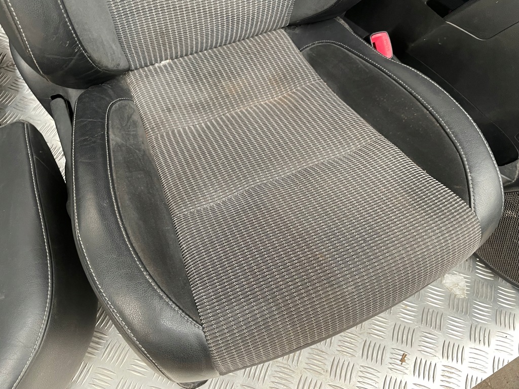 фото №13, Сиденья заднее сиденье обшивки кожа toyota auris ii hb europa