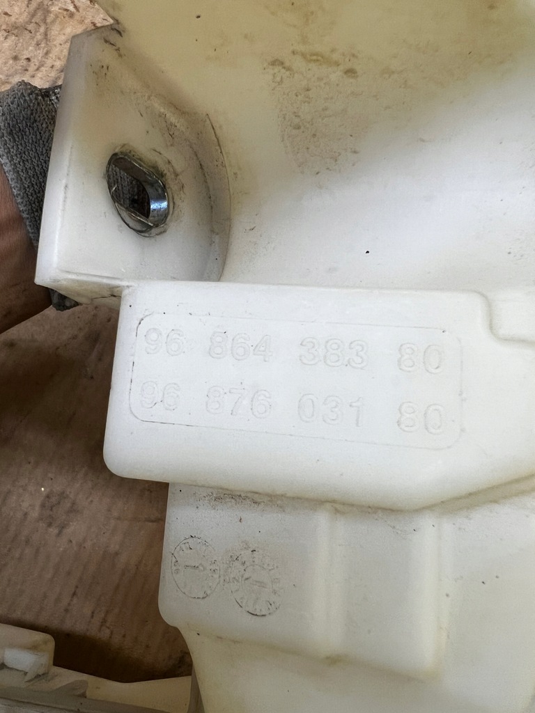 фото №7, Бак помпа заливна горловина омивача peugeot 508 i ксенон