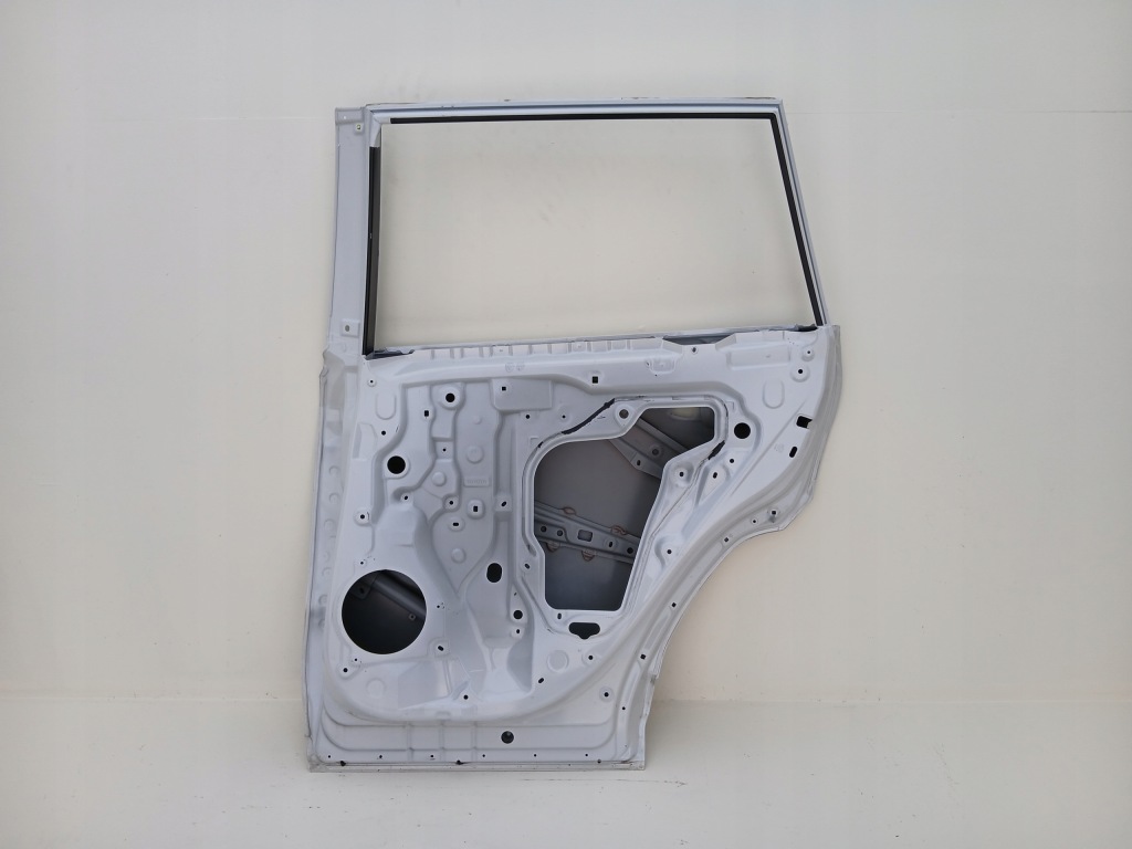 Toyota rav4 v 5 2019- дверей праве  задні задні правий Оригінал