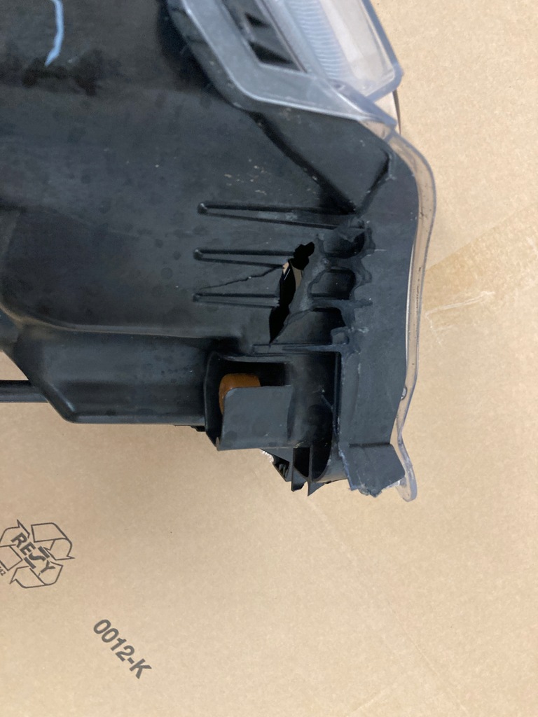 фото №14, Toyota hilux viii лампа правая передняя orygi.