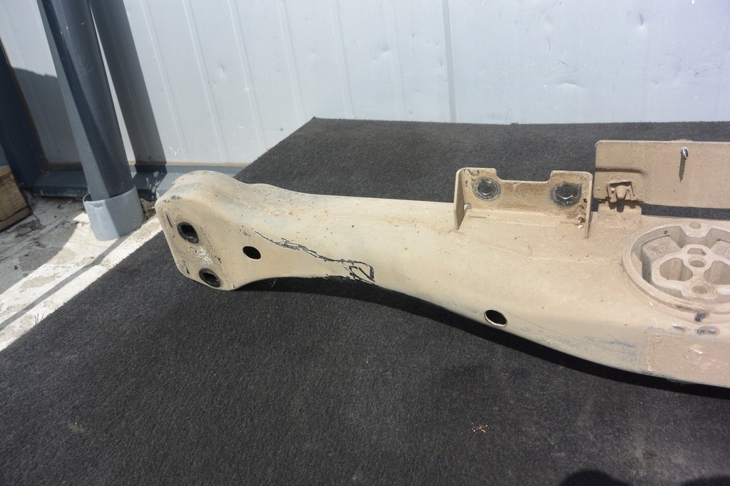 фото №9, Балка кронштейн коробки 3.0 tdi audi q7 4l touareg