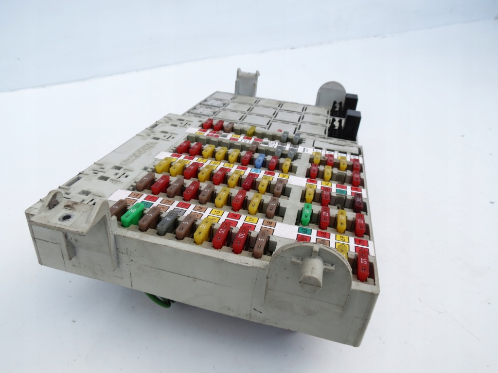 фото №3, Модуль коробка bsi предохранителей 2404758 scania r