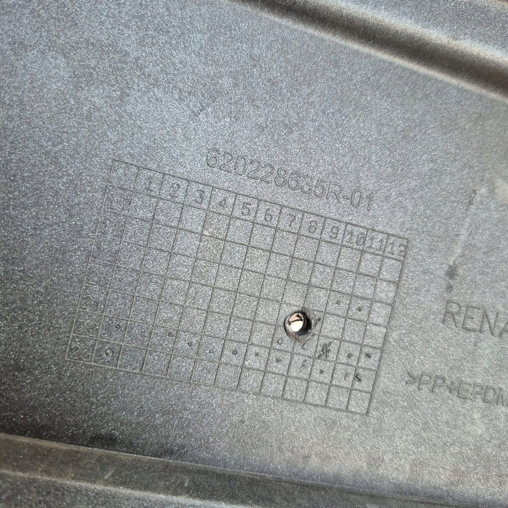 фото №12, Dacia spring lift 23- бампер перед передний 620228635r