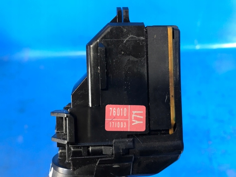 фото №4, Переключатель дворник pod воздуховод toyota prius plus 11-14 8465276010