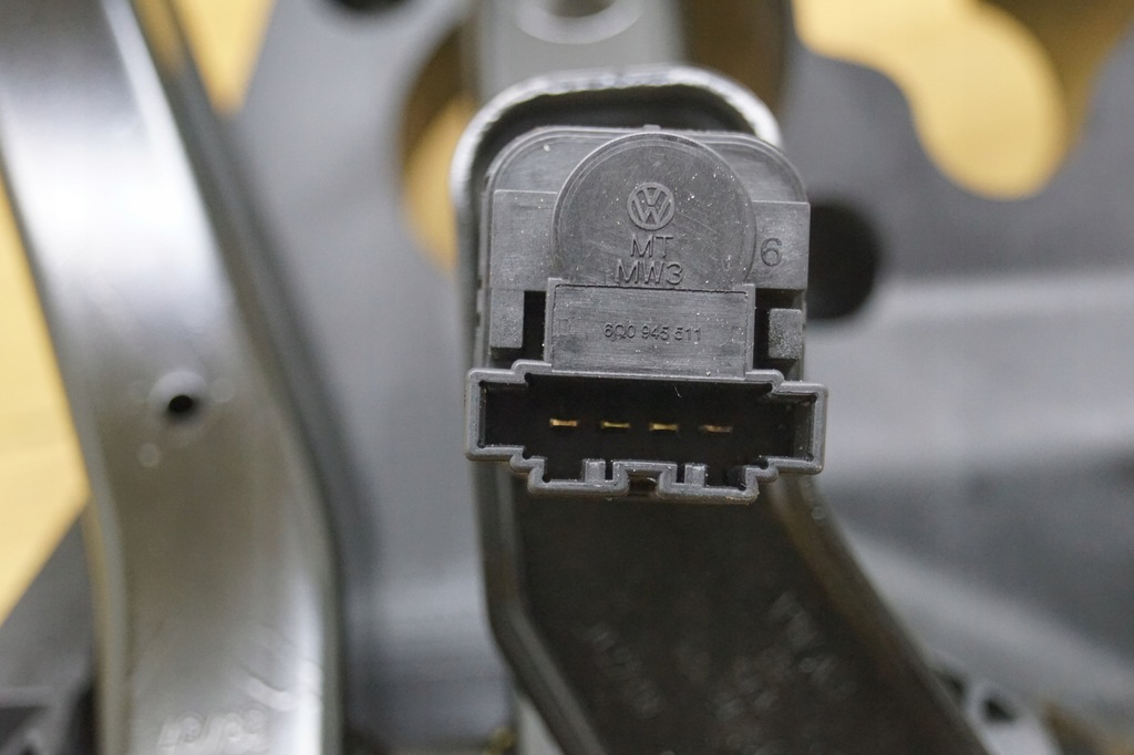 фото №5, Педаль тормоза каркас audi r8 420 424723021e