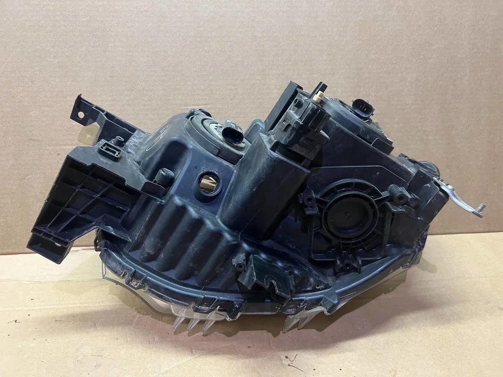 фото №8, Лампа права mitsubishi l-200 2009 перед передня