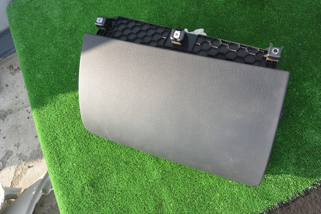 фото №1, Бардачок пасажира audi q7 4l eu