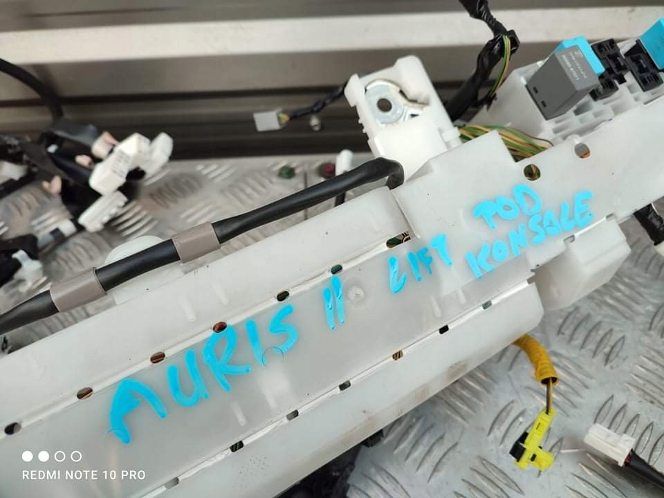 фото №5, Toyota auris ii lift электропроводка pod консоль eu.