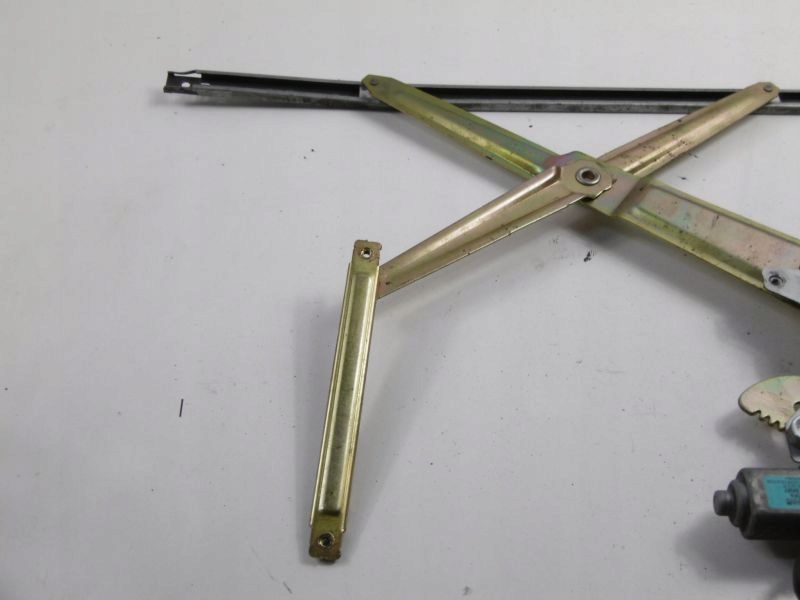 фото №10, Kia carnivale i підйомник скло перед правий