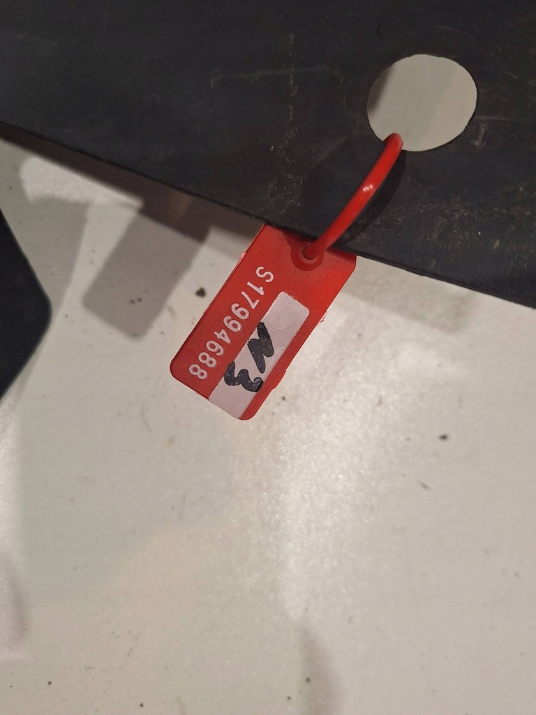 фото №6, Подкрылок перед правое задняя часть 638455915r renault trafic iii nv300 19-