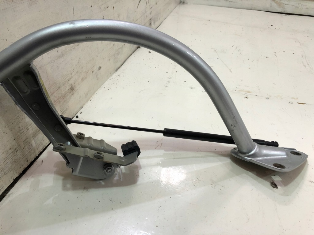 фото №1, Петля крышки левый vw passat cc 3c8827301a la7w