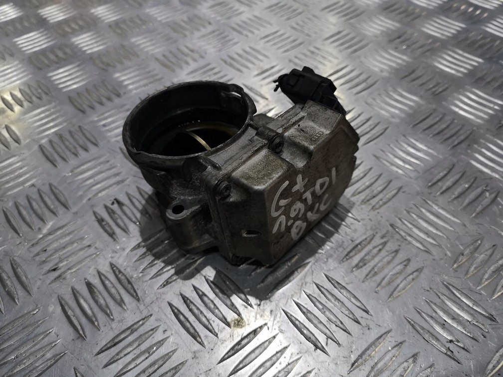 фото №1, Audi оригинальный номер 8e9955711e двигатель дворники задний