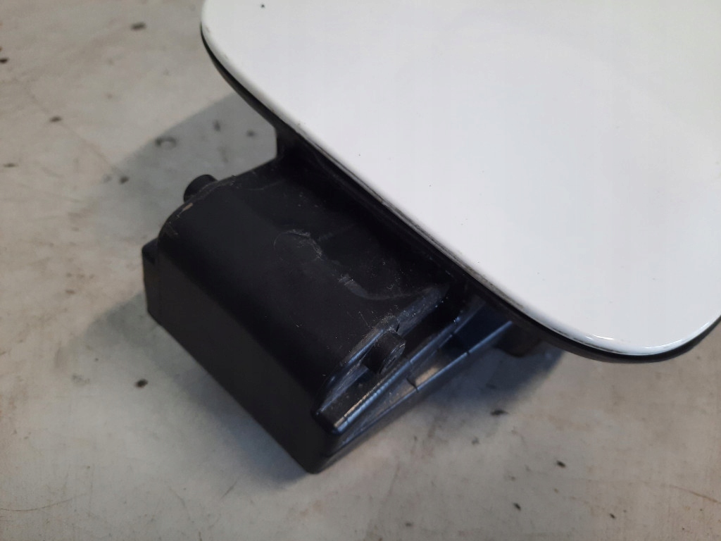 фото №8, Citroen c3 iii 20- lift крышка заливной топлива 9812916680