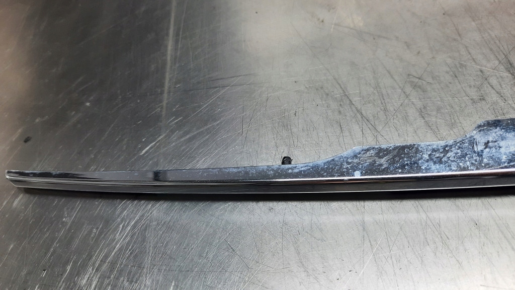 фото №13, Молдинг декоративная крышки задняя 30784236 volvo s80 ii 07-16r